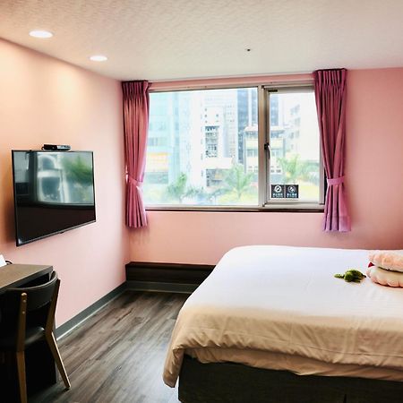 歐法行旅 O Fun Hotel Tajpej Buitenkant foto