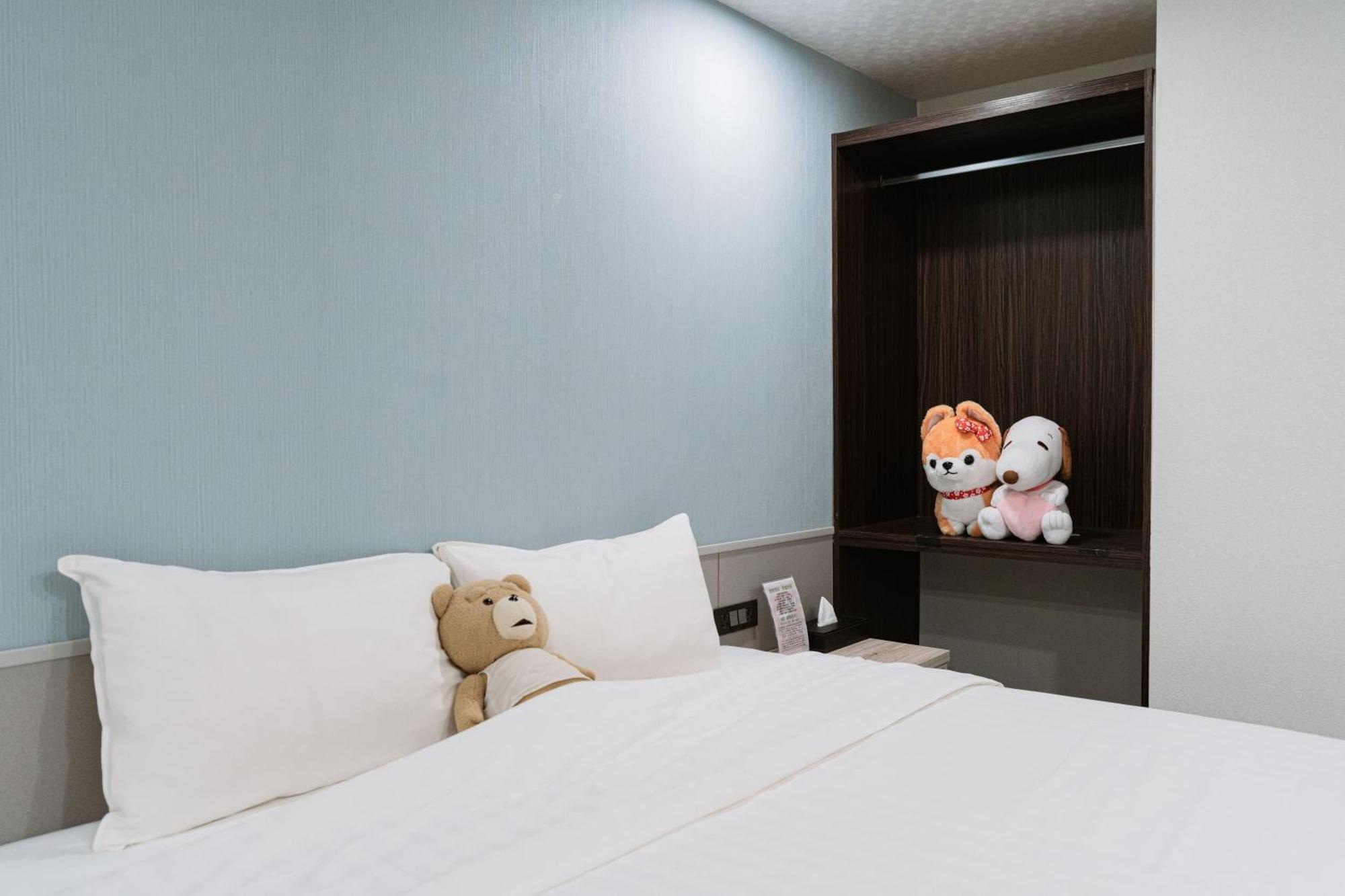 歐法行旅 O Fun Hotel Tajpej Buitenkant foto