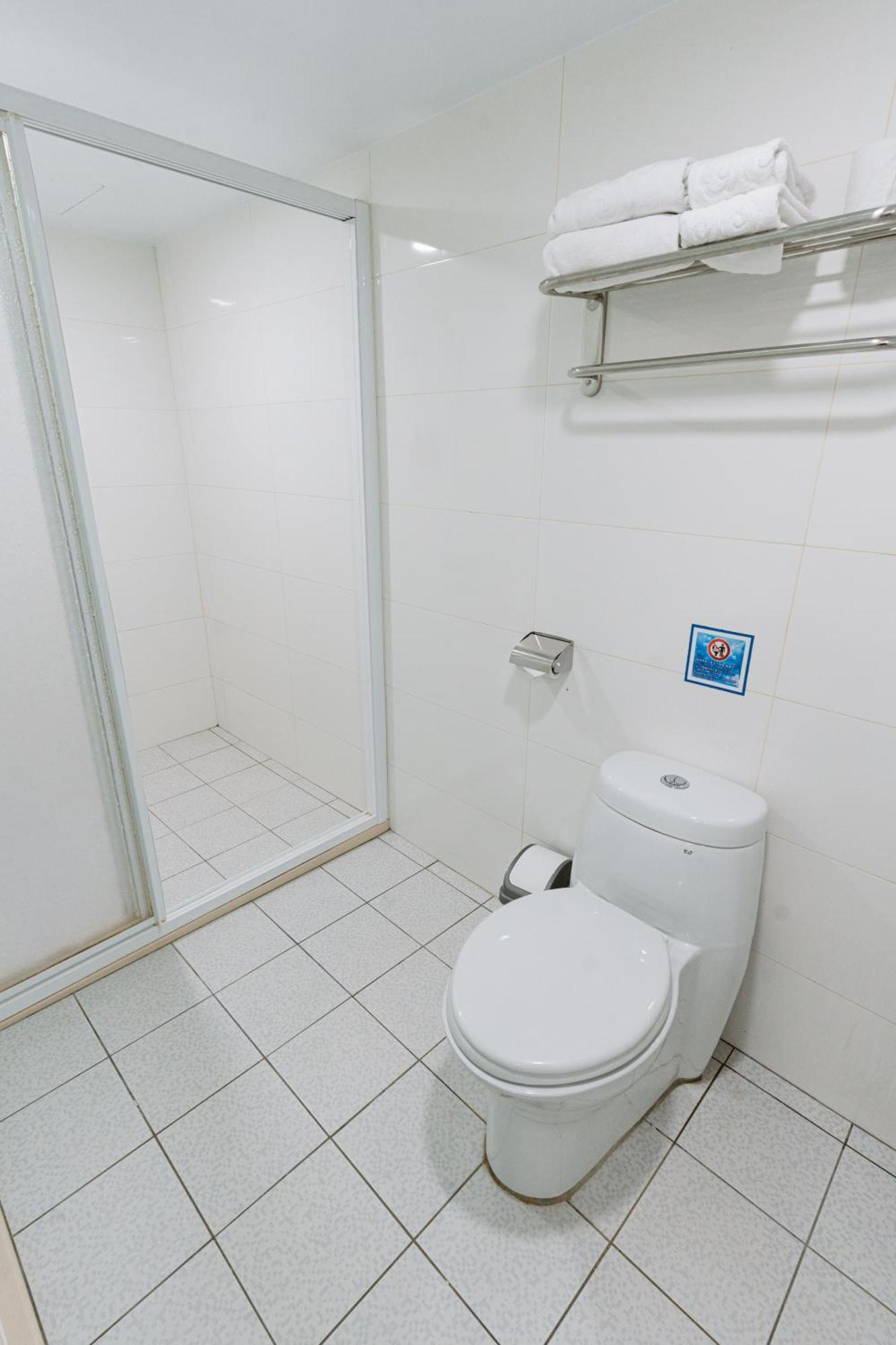 歐法行旅 O Fun Hotel Tajpej Buitenkant foto