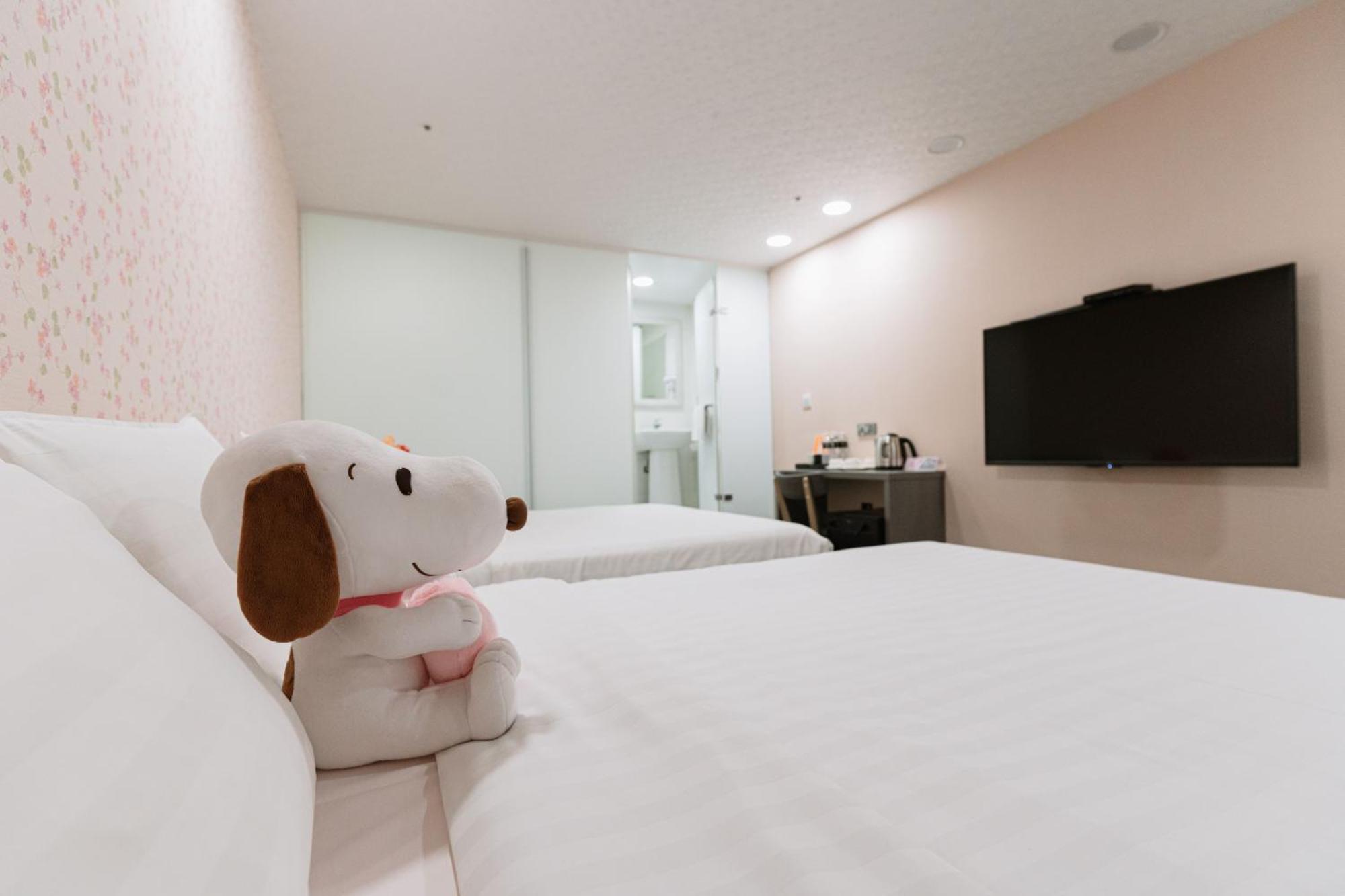 歐法行旅 O Fun Hotel Tajpej Buitenkant foto